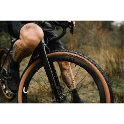 Goodyear Connector Tubeless Cyclocross Tyre -Bikes Sales Shop Goodyear Connector Tubeless Cyclocross Tyre Tyres Black Tan GR 009 35 622 V004 R 1