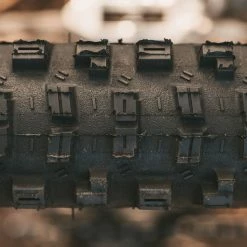 Goodyear Newton Enduro Tubeless Rear MTB Tyre Black 2.4" 29 -Bikes Sales Shop Goodyear Newton Enduro Tubeless Rear MTB Tyre Tyres Black GR 014 61 584 V004 R 2