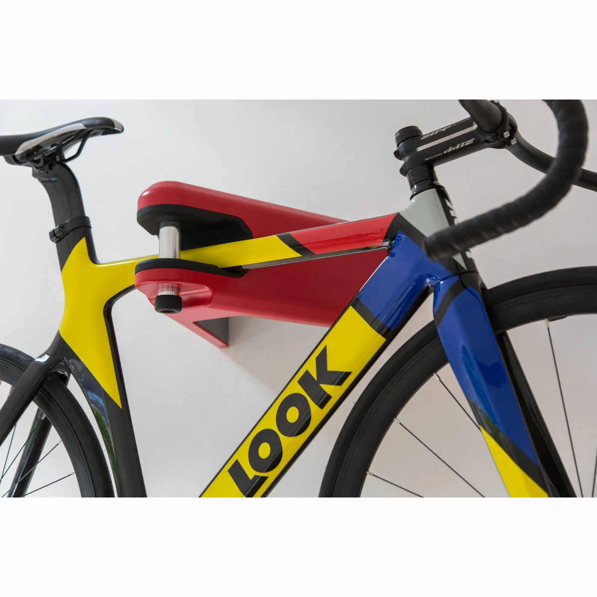 Hiplok AIRLOK Wall Mounted Lock And Hanger 11 Hiplok AIRLOK Wall Mounted Lock And Hanger - Image 9