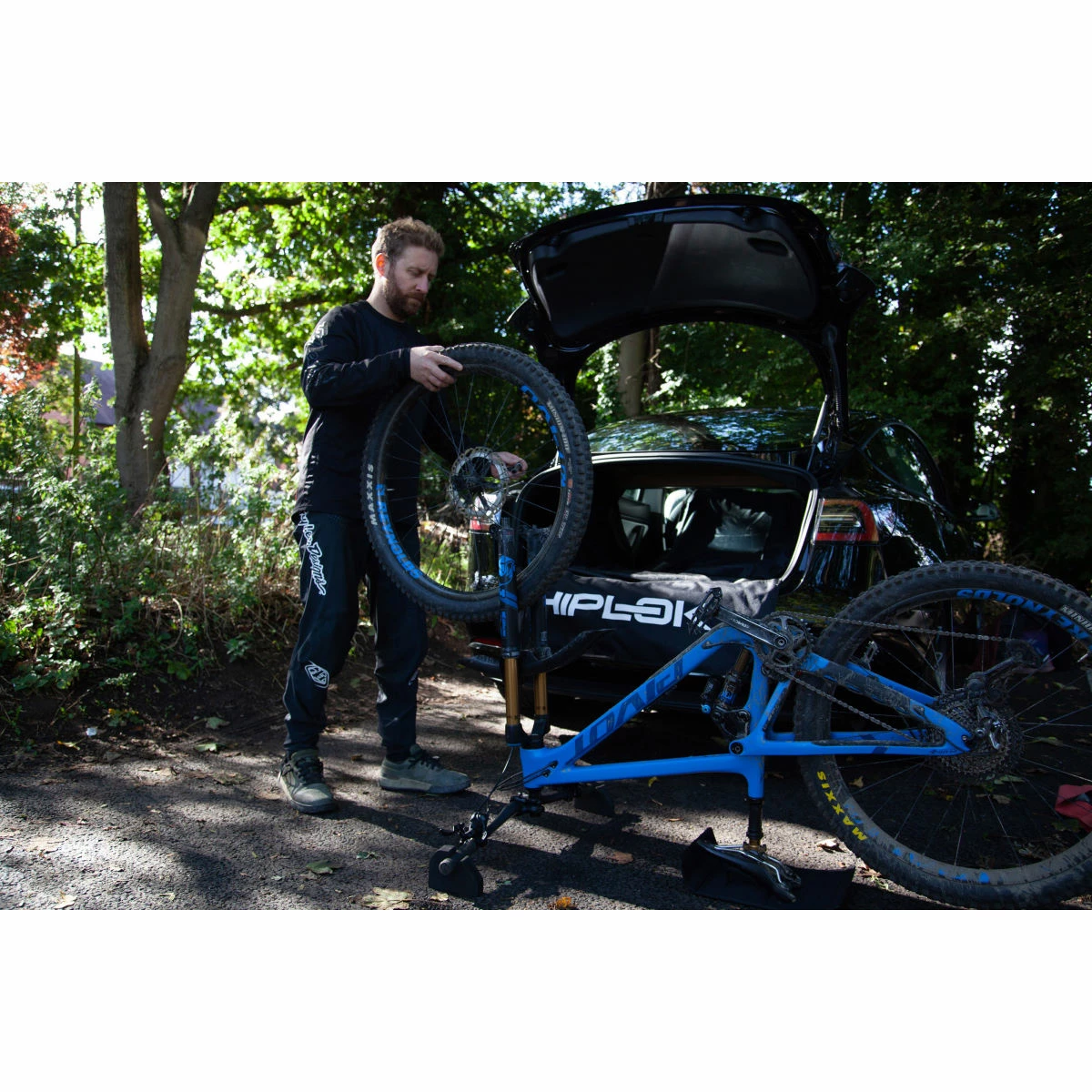 Hiplok Flipstand Portable Workstand 13 Hiplok Flipstand Portable Workstand - Image 11