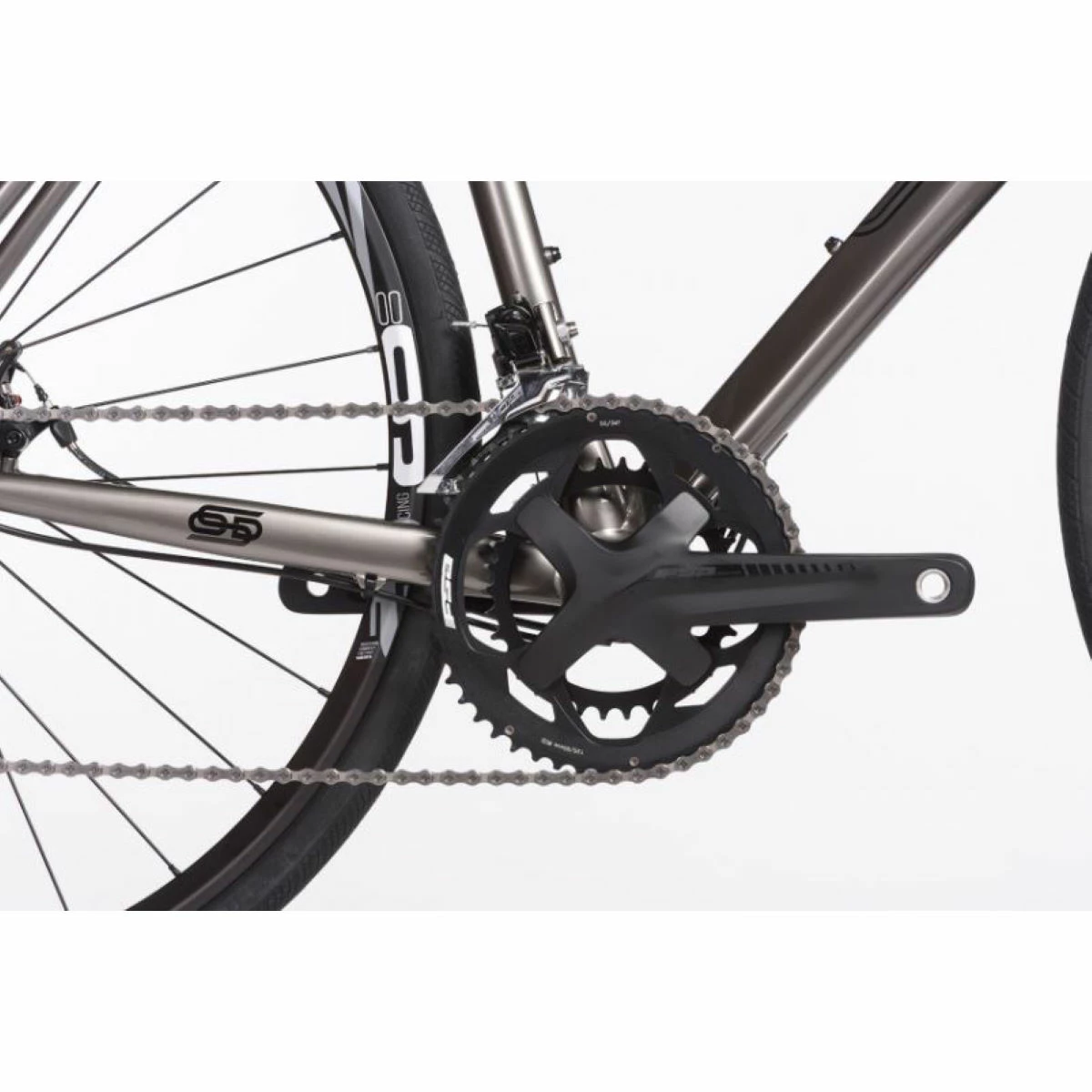 Orro Terra Gravel 105 R900 Flatbar Gravel Bike (2023) 5 Orro Terra Gravel 105 R900 Flatbar Gravel Bike (2023) - Image 3