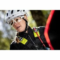 USWE Outlander 2 Hydration Pack -Bikes Sales Shop USWE Outlander 2 Hydration Pack Hydration Packs CrazyYellow SS21 V 2021002 1 2