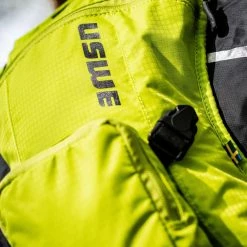 USWE Outlander 3 Hydration Pack -Bikes Sales Shop USWE Outlander 3 Hydration Pack Hydration Packs CrazyYellow SS21 V 2031002 1 4