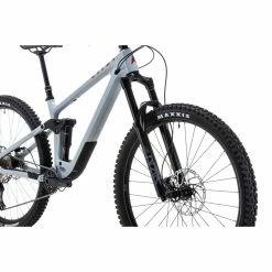 Vitus Escarpe 29 CRS Mountain Bike 32 Vitus Escarpe 29 CRS Mountain Bike -Bikes Sales Shop Vitus Escarpe 29 CRS Mountain Bike 2022 Oryx Grey 11
