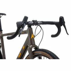 Vitus Substance CRS-1 Gravel Bike (Apex) -Bikes Sales Shop Vitus Substance CRS 1 Adventure Bike Apex 2022 Coffee Cake 09