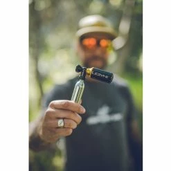 Lezyne Tubeless CO2 Blaster 16 Lezyne Tubeless CO2 Blaster -Bikes Sales Shop prod191871 Black Gold NE 06
