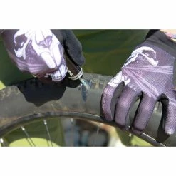 Lezyne Tubeless Kit -Bikes Sales Shop prod191872 Black NE 06